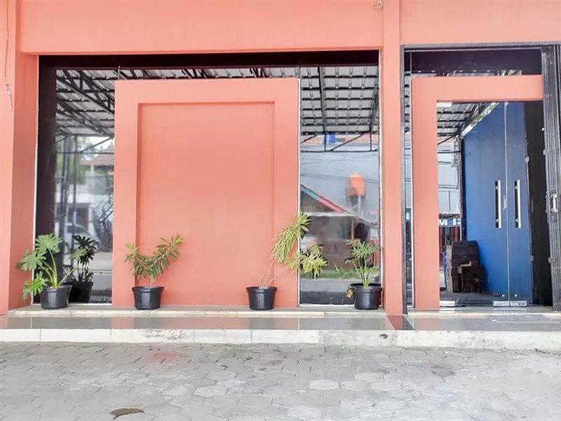 Citara Jaya Guesthouse Mitra Reddoorz Bekasi Exteriér fotografie