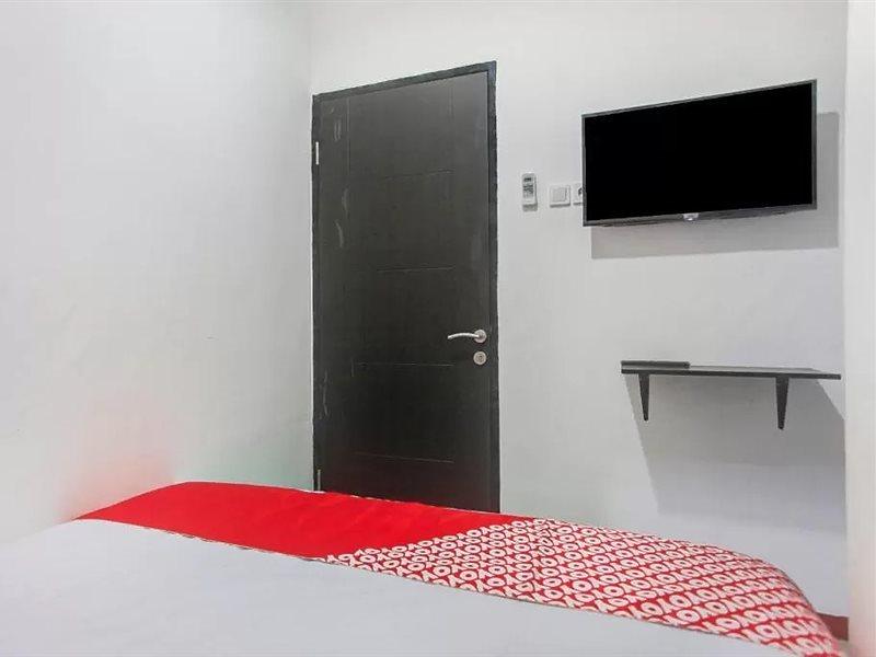 Citara Jaya Guesthouse Mitra Reddoorz Bekasi Exteriér fotografie