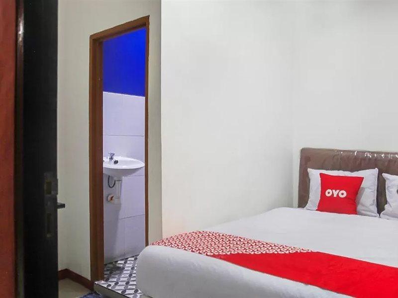 Citara Jaya Guesthouse Mitra Reddoorz Bekasi Exteriér fotografie